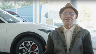 Spanske Pedro García er blandt de første kunder, der har købt en Ford Mustang Mach-E.