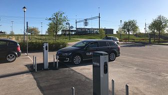 Clever sätter upp nya laddstationer för elbilar i Häljarp  