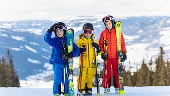 Morten, Alexandra and Pernille from Norway are your ski instructors - online. Photo: VisitNorway.com