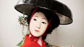 Docka föreställande Fröken Blåregn, ur ett nummer i Kabuki-teater. Inhandlad av Rolf de Maré i Japan 1938. Foto: Linn Cederborg, Dansmuseet