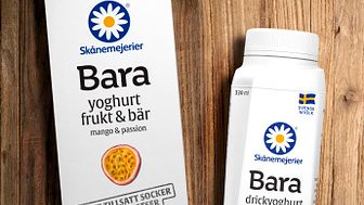 Bara Yoghurt, frukt & bär med smak av mango & passion är gjord på 100% svensk mjölk och kommer i 1 L och som 330 ml drickyoghurt.