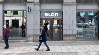 Elon startar flaggskeppsbutik på Kungsgatan i Stockholm