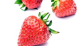 96 procent äter jordgubbar till midsommar