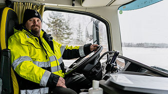 Michael Palo kör dagligen de nya vägsträckorna. Foto: Joel Henriksson