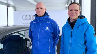 STOLTE PARTNERE: Både Alpinco og Audi er glade for den nye samarbeidsavtalen. Her sammen på Favn i Hafjell der en av de mange bilene nå står utstilt. FOTO: Veslemøy Eineteig Wedum.