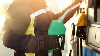 För att Sverige ska få en långvarig skattereduktion för rena och höginblandade biodrivmedel krävs att regeringen ansöker om statsstödsgodkännande hos kommissionen senast den 1 mars. Foto: iStock