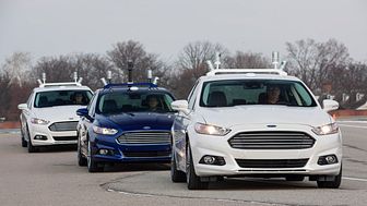 I løpet av fem år vil Ford masseprodusere en selvkjørende bil uten verken ratt, bremser eller girpedal. 