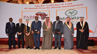 2020 Al Sumait Prize Laureates recieve their prize from the then Crown Prince of Kuwait