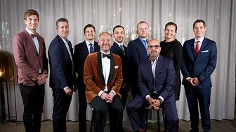 Administrerende direktør Asle Prestegard (nr. 2 fra venstre) og HR-direktør Elin Ekrol (nr. 2 fra høyre) sammen med årets ledertalenter i Scandic Hotels Norge. 
