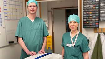 ﻿﻿Johan Nilsson, thoraxkirurg, och Victoria Jernryd, perfusionist på thoraxavdelning operation på Skånes universitetssjukhus.