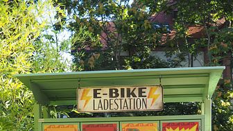 Der Zoo Leipzig bietet seinen Besuchern ab sofort E-Bike-Ladestationen an - Foto: Zoo Leipzig