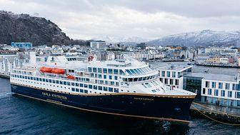 The Havila Capella is set to begin excursions along a new and highly scenic coastal route, equipped with Kongsberg Maritime PM tunnel thrusters,  an Azipull L-drive for main propulsion and Bergen gas engines (Photo credit: Havila Kystruten/uavpic.com