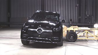 Mercedes-Benz GLE Side crash test June 2019