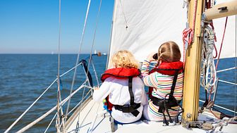 Båtferie er deilig, men sørg for god brannsikkerhet ombord. Illustrasjonsfoto: Shutterstock.
