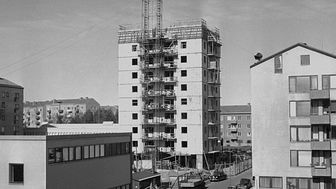 Byggandet av höghuset på Axel Dahlströms Torg 1957. Foto: Kamerareportage/TT