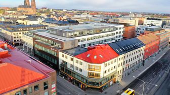 Studentbostäder i Sverige har flyttat in som nya grannar till Wallenstams Uppsalakontor på Kungsgatan 47.
