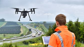 Zur Erfassung der Daten für das Building Information Modelling im Verkehrswegebau kann sich die STRABAG AG auf die Kompetenz des Konzernbereichs Digitale Objekterfassung und Drohnen stützen. (Copyright: Thomas Fischer / STRABAG AG)