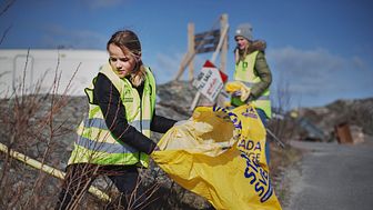 Organisationen Städa Sverige vill rikta ungdomars engagemang till skräpplockning för en framtida bättre miljö.