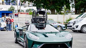 Sjældent syn ved Le Mans - Ford GT med kørestol på taget! 
