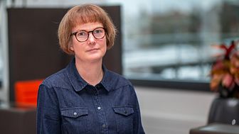 Maria Snögren, doktorand vid Högskolan i Skövde, får Astrid Janzons stipendium för sin forskning. Hon vurmar för vård av äldre och menar att munhälsan måste ses som en del av en helheten när det gäller vård av äldre.