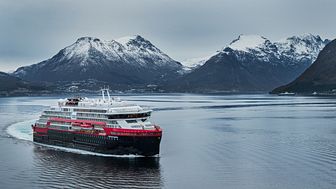 PUT TO THE TEST: Hybrid powered MS Fridtjof Nansen during sea trials in the Norwegian fjords last week. Photo: MOTION AIR/Hurtigruten