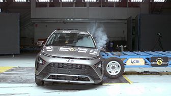 Hyundai BAYON - side mobile barrier test - Oct 2021.jpeg