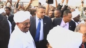Al Bashir Back in Sudan despite a court order for his arrest in South Africa