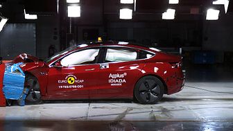 Tesla Model 3 Frontal offset impact test June 2019