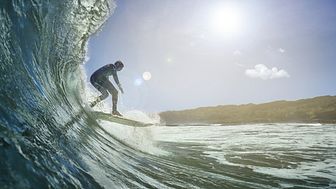 Mit der Instinct Solar Surf Edition können ab sofort Informationen zur Surfzeit, der maximalen Geschwindigkeit oder der längsten Welle aufgezeichnet werden.