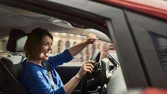 Forsker: Syng høyt i bilen – det er bra for helsen!