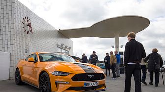 Ford Mustang på besøg til Supercar Sunday