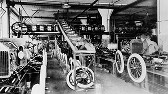 Ford feirer 100 års jubileum siden de oppfant og tak i bruk det bevegelige samlebåndet ved produskjon av T-Forden