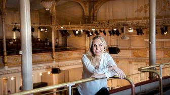 Blåsarsymfonikernas chefsdirigent Cathrine Winnes. Fotograf: Kristina Sahlén