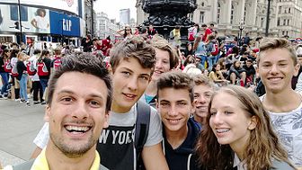 STS Leader and students in London