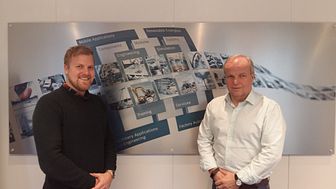 Marius Steen (t.v.) sammen med Øyvind Kjølberg (t.h.) utgjør Bosch Rexroths salgsstyrke innen mobilappliaksjoner