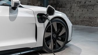 Audi e-tron GT (Gletsjerhvid)