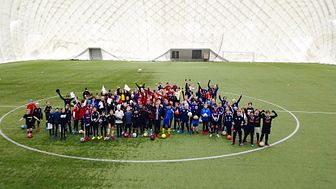 164 ungdomar från 16 olika klubbar i Umeåområdet anmälde sig till den kostnadsfria fotbollsskolan.