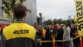 I morgen åpner Rusta sitt nye varehus i Larvik