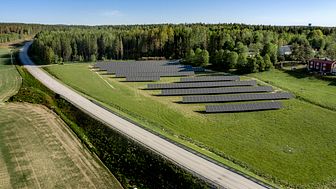Solhagen slår rekord direkt - producerar över 500 000 kilowattimmar hållbar solel första året. Foto: Linde energi