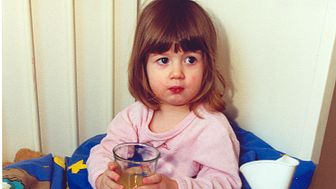 Erkältungskrankheiten bei Kindern: Bettruhe und viel trinken
