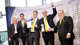 Smiles all round for BPW and idem telematics as they win the Telematik Award 2018 (from left to right): Katrin Köster, BPW Group, Florian Modrich, Heiko Boch and Jens Zeller, idem telematics, Dr Markus Kliffken, BPW Group