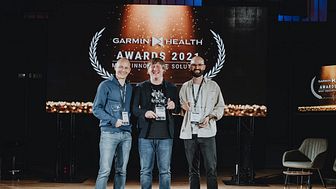Die Preisträger des Garmin Health Awards 2021 v.l.n.r.: Etienne Bourdon, Co-Founder & COO von Qumata (Versicherung), Jörg Fehlinger, CEO von Fitrockr (Gesundheitswesen), Jonas Stock, Product Owner ViMove for Climate von Viessmann ( Engagement).