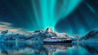 Havila Voyages sailing along Lofoten. Copyright: Havila Voyages