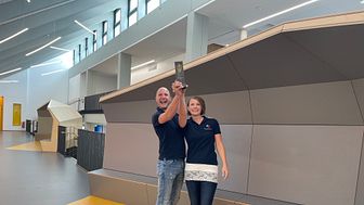 Daniela Neubauer-Kimmerle und Matthias Kimmerle wurden für ihre Sitzmuscheln in der Realschule Wemding ausgezeichnet