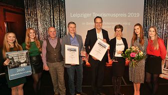 Franziska Franke-Kern (3.v.r.) für CLARA19 und Dr. Walter Ebert, Leiter des Marktamtes der Stadt Leipzig (4.v.l.), erhielten den Leipziger Tourismuspreis 2019 von Volker Bremer (LTM GmbH, 4.v.r.)