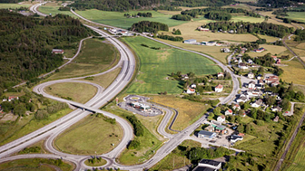 Området utmed E6 i Munkedal norr om Uddevalla där Hökerum Bygg ska utveckla handel och logistikområde