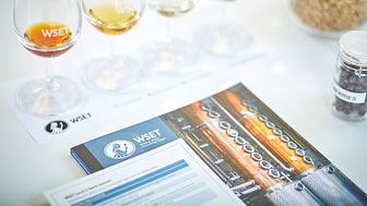 Pernod Ricard Sweden, i samarbete med The Wine and Spirits Education Trust, förser bar- och restauranganställda med ledande spritutbildningar till ett värde av 500 000 kr