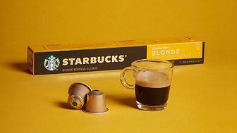 Nu kan man også få Starbucks kaffe på hylderne i danske supermarkeder! Dermed bringer Starbucks for første gang kaffen hjem i de danske stuer - og kaffehylderne i supermarkederne får nyt liv med de nye spændende produkter..