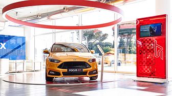 Bilbutikken AS starter som Ford-forhandler i Drammen og etablerer fullverdig FordStore i sitt anlegg på Gulskogen.