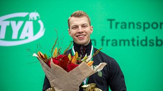 Emrik Gunnarsson från Mantorp vann SM för flygmekaniker. Nu väntar VM-mästerskapet World Skills i Shanghai. Foto: Liza Simonsson